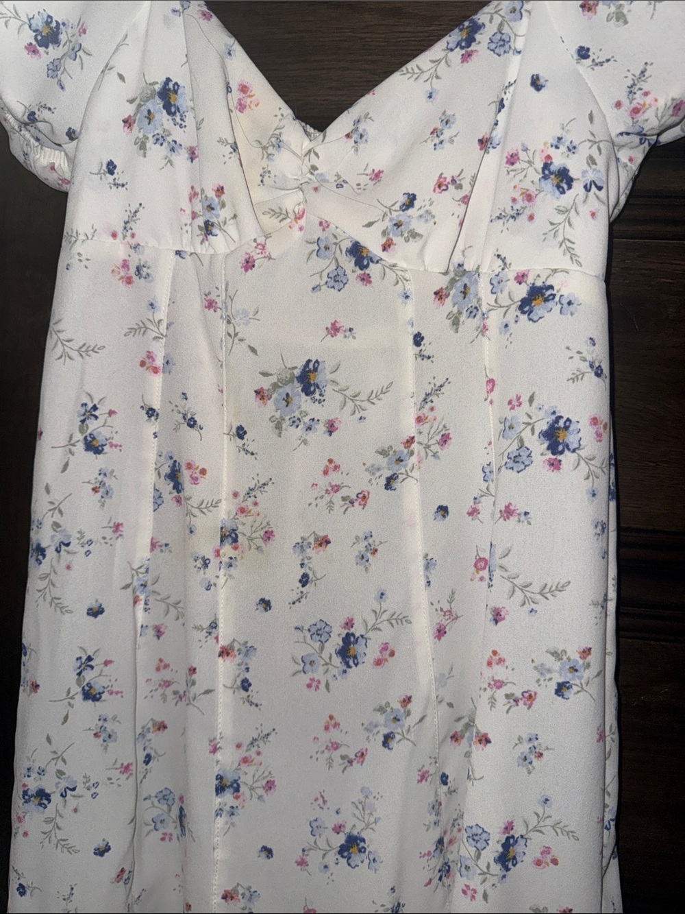 Womens White Floral Puff-Sleeve Dress - Picture 2 of 5